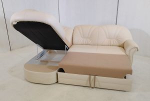 Real leather sofa bed with chaise recently delivered to Altea. Yes, bought by a painter