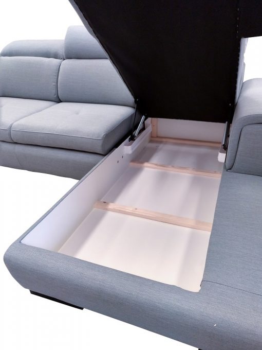 Arcón abierto. Sofá chaise longue cama con reposacabezas reclinables. Tela gris claro, chaise longue lado derecho - Niagara