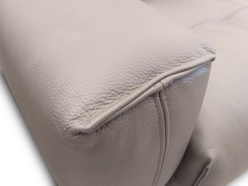 Reposabrazo del sofá chaise longue tapizado en piel auténtica modelo Denver